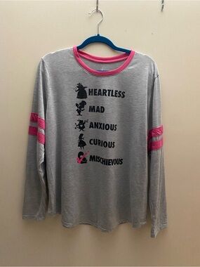 Disney Gray Long-Sleeve Tee Cheshire Cat motif